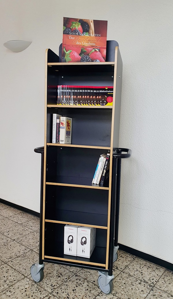 [Ausstellungsstück] Bücherwagen Gotland XL Plus in Schwarz