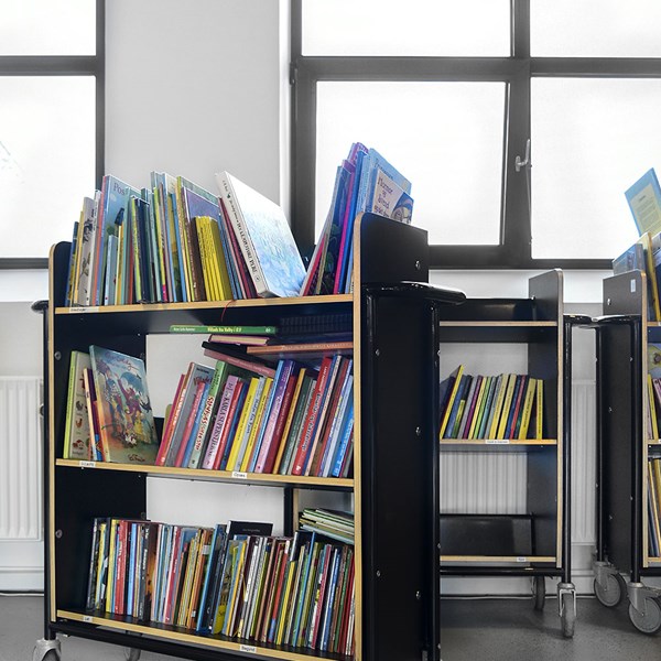 Bücherwagen Öland Plus Bücherwagen Öland Plus